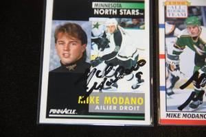 lot 75 image: Mike Modano In Person Autograph Lot  3 Cards