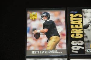 lot 88 image: Brett Favre Football Card Lot with Rookie  16 Cards