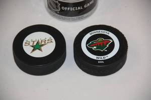 lot 115 image: Minnesota North Stars and Minnesota Wild Game Puck