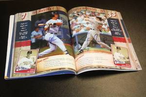lot 119 image: 2006 Minnesota Twins Yearbook Multi Auto w 19 Signatures