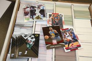 lot 138 image: Bulk Mixed Sports Card Lot