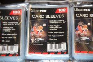 lot 145 image: Sports Card Supplies Lot of 10 New Soft Sleeves