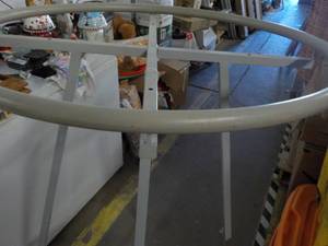 lot 2 image: 2 Piece Collapsible Metal Round Clo...