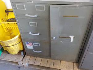lot 11 image: Tower Metal File Cabinet 3 Drawers ...