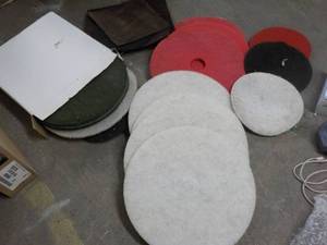 lot 20 image: Buffer Pads- various sizes some ne...