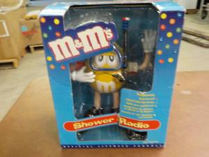 lot 49 image: M & M Shower Radio...