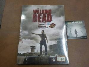 lot 75 image: Walking Dead...