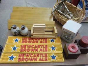 lot 81 image: Home Dcor...