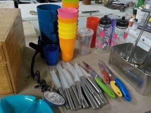 lot 84 image: Large Kitchen Lot...