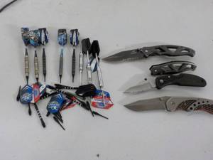 lot 99 image: 4 Knives and Darts...