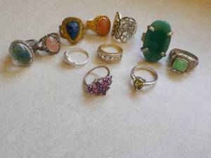 lot 133 image: 11 Rings...
