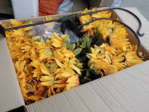 lot 179 image: Box of Fall Artificial Flowers and ...