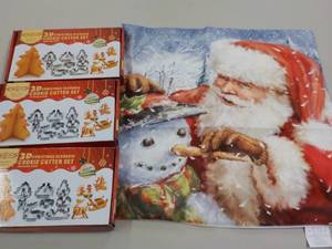 lot 208 image: Xmas Lot...