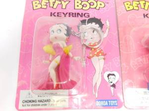 lot 9 image: Betty Boop Keyrings