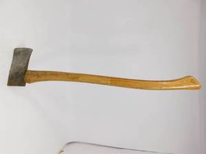 lot 8 image: Vintage Axe