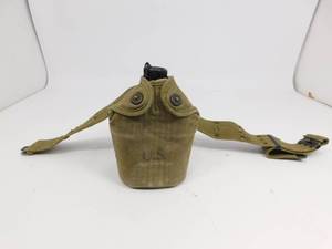 lot 10 image: Vintage US Army Water Canteen