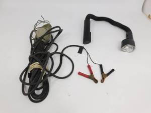 lot 11 image: 2 Light with Jumper Cables