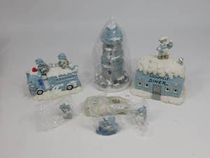 lot 37 image: Ceramic Winter Scene