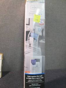 lot 13 image: Space Saving Drying Rack...
