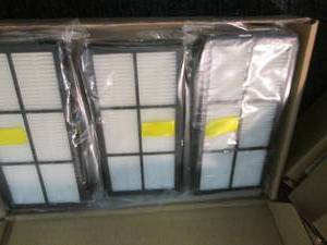 lot 25 image: 4 Packs Side Brushes & Filter Repla...