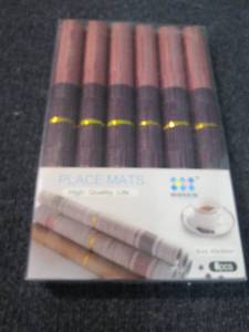 lot 137 image: 6 Placemats...