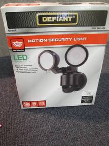 lot 182 image: Defiant 180 Degree Black Motion Act...