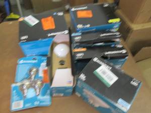 lot 194 image: Assorted Ecosmart Light Bulbs...