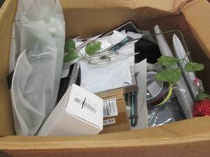lot 247 image: Large Mixed Box of Small Returned G...