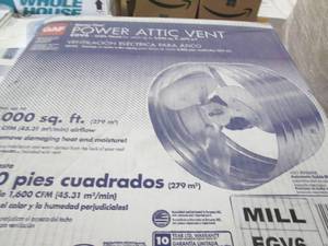 lot 294 image: Master Flow 1600 CFM Power Gable Mo...