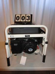 lot 3 image: Pulsar 6850 Watt Generator