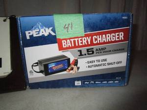 lot 41 image: Peak Battery Charger