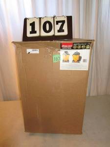 lot 107 image: Shop Vac Industrial WetDry Vac