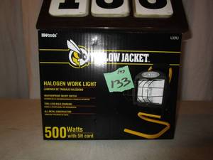 lot 133 image: Yellow Jacket 500 Watt Halogen Work Light