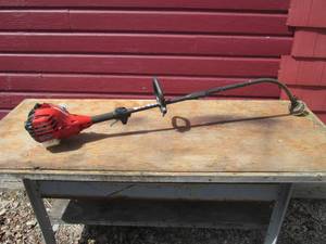 Homelite Gas Weed Whip  RED...
