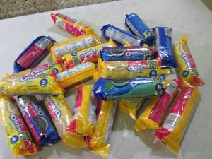 24 Packs of Assorted Oreo Cookies P...