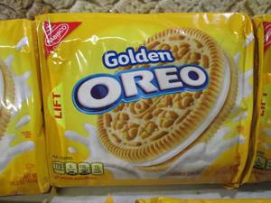 5 Packs of Golden Oreo Cookies Past...