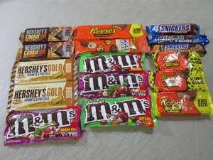 Assorted CandyCandy Bars  B-3...