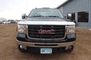 lot 5300 image: 2009 GMC Sierra 2500 SLE Crew Cab 4x4 Duramax Diesel