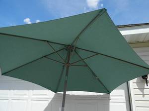 New 9 ft x 9 ft Patio Umbrella with Pole