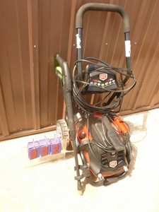 Craftsman 110 volt 2050 psi pressure washer. Motor runs but unable to fully test. Needs quick coupler for wand. As shown.