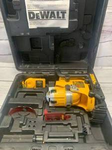 lot 1 image: DeWalt DW073 Cordless Rotary Laser Level