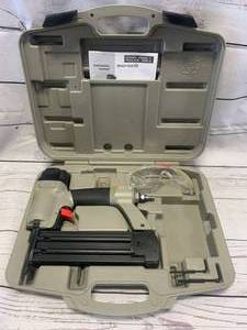 lot 2 image: Porter Cable BN200A Brad Nailer