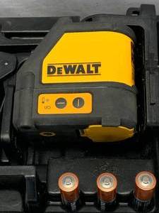 lot 22 image: DeWalt DW087 Laser Chalk Line  Laser Line Generator