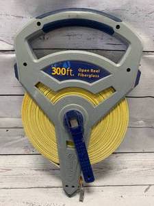 lot 40 image: Kobalt 300ft Open Reel Fiberglass Measuring Wheel