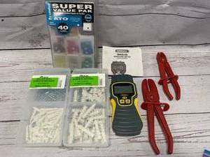 lot 49 image: Moisture Meter MMD4E, Anchors, Fuses, Pullers