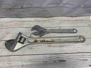 lot 53 image: 15 & 24 Adjustable Wrenches