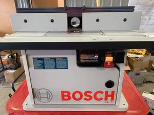 lot 58 image: Bosch RA1171 Cabinet Style Router Table