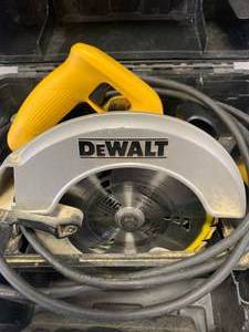 lot 114 image: DeWalt DW369 7 14 Corded Circular Saw