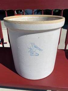 lot 147 image: Vintage 3 Gallon Bluebird Stoneware Crock