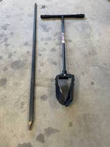 lot 152 image: Razorback 6-8 Hole Digger & Pry Bar